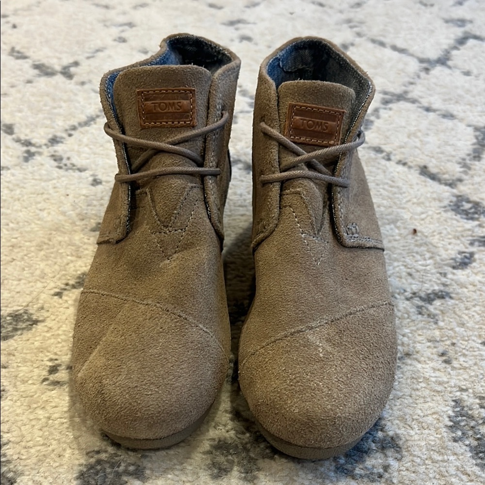 TOMS Toddler Taupe Lace-Up Suede Boots